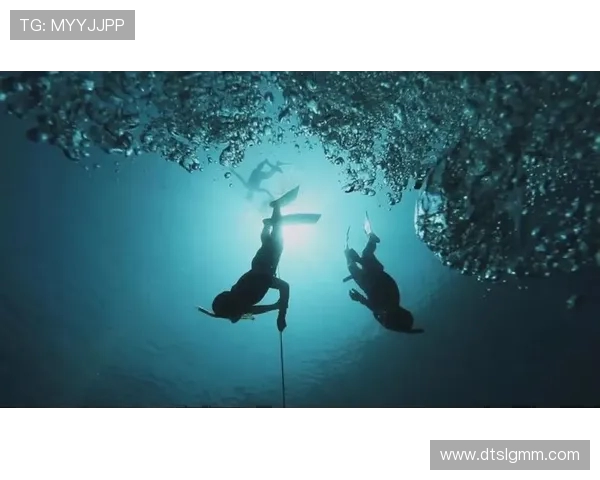 跳水运动的极限之美与力量平衡探索人类挑战自我极限的精彩瞬间